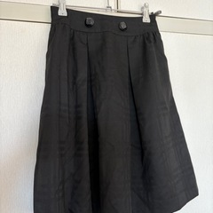 新品スカート