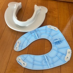Richell　ソフト補助便座 と 折りたたみ補助便座の セット　キッズ便座 トイトレの画像