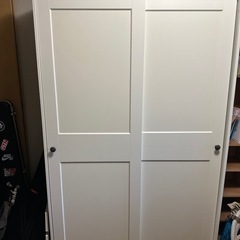 IKEA HAUGAハウガ　ワードローブ　　