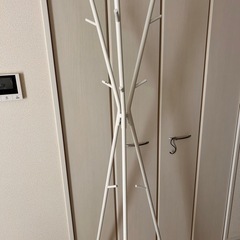 ハンガーラック IKEA 