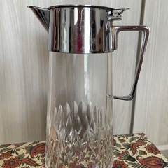 ガラスのピッチャー