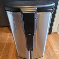 カインズオリジナル 自動開閉ゴミ箱 50Lの画像