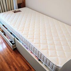 シングルベッドの画像