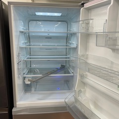 5ドア冷蔵庫の画像
