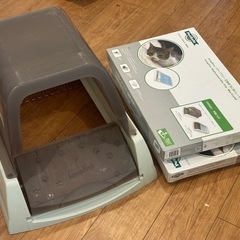 猫　自動トイレ