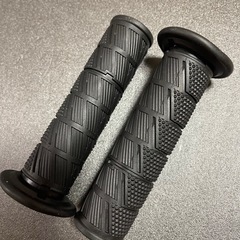 オートバイ バイク汎用ハンドルグリップ   ブラックの画像