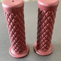 オートバイ バイク　汎用ハンドルグリップ レッドの画像