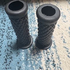 オートバイ バイク汎用ハンドルグリップ  　ブラックの画像