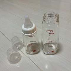 哺乳瓶