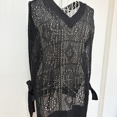 タグ付き　黒 ベスト