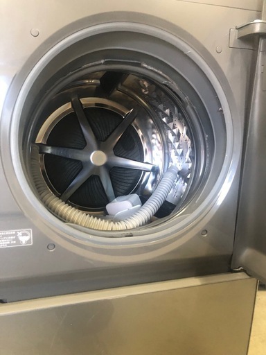NO B269 ?福岡市内配送設置無料✨?NA-VG2200R-X ドラム式洗濯乾燥機 Cuble（キューブル） プレミアムステンレス