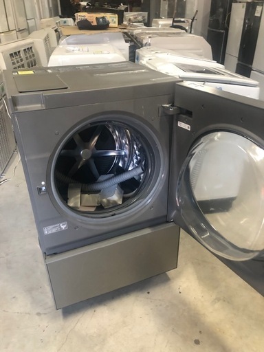 NO B269 ?福岡市内配送設置無料✨?NA-VG2200R-X ドラム式洗濯乾燥機 Cuble（キューブル） プレミアムステンレス
