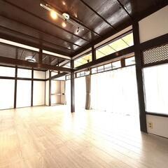 💰️敷礼無料！屋内フルリフォーム物件！
閑静な住宅街、南東角地物...