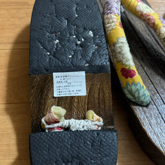 浴衣の下駄・髪飾り・バッグの画像