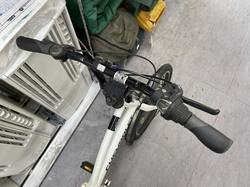 タイヤ新品交換済み シボレー 折りたたみ自転車 ホワイト 6段変速 20インチ CHEVROLET CHEVY 白 自転車  札幌市手稲区