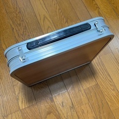 折りたたみアウトドアテーブルの画像