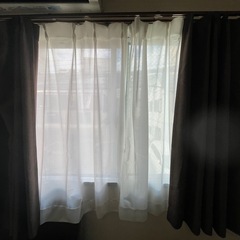 カーテンの画像