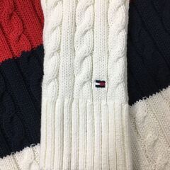 値下げしました！　￥3,900→￥1,900　海外・日本のサルベージ品　TOMMY  HILFIGER  セーターの画像