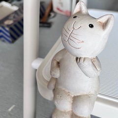 飾ってください／猫の置物(素焼き)