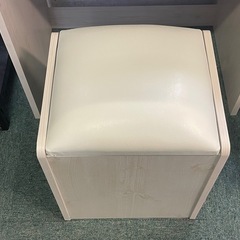 【リサイクルサービス八光】幅60.5㎝　ホワイト　ドレッサー　三面鏡　2口コンセント付きの画像
