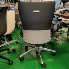【愛品倶楽部柏店】オカムラ OKAMURA 肘付きミドルバック オフィスチェア feego フィーゴの画像
