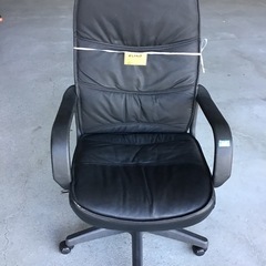 オフィスチェア　デスクチェア　椅子　中古品　※破れ有り・昇降レバ...