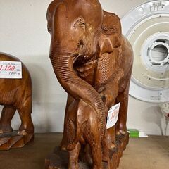 リサイクルショップどりーむ荒田店 No1150　木彫りの像　親子象　ジャンボサイズ　ほっこり　お買い得品の画像