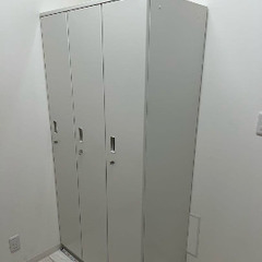 イトーキ　スチールロッカー