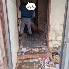 草刈りや、ゴミ屋敷清掃