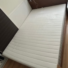 ダブルベット　フレームニトリ　マットレスIKEA