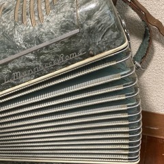 軽量 小型ピアノアコーディオンの画像