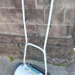 【手動芝刈り機　刈り幅30cm】