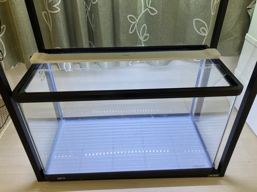 決まりました　60cm水槽2個   水槽台１つ ライト2個付き セット売りのみ アクアリウム