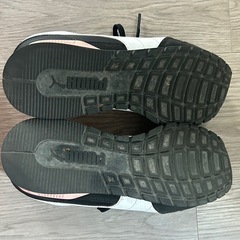 PUMA レディース スニーカー 25.0cmの画像