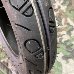 モンキー8インチタイヤの画像