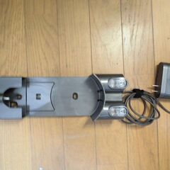 ▼ダイソン Dyson V6 シルバー　バッテリー新品　 [サイクロン式 /コードレスクリーナー]▼の画像