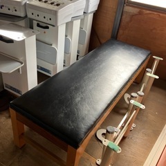 木製マッサージベッド 黒
の画像