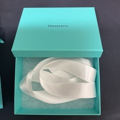 TIFFANY&CO. 空箱　巾着　ショッパー　封筒2枚　リボンの画像