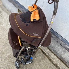 Good Baby 西松屋 プーさんの A型ベビーカーの画像