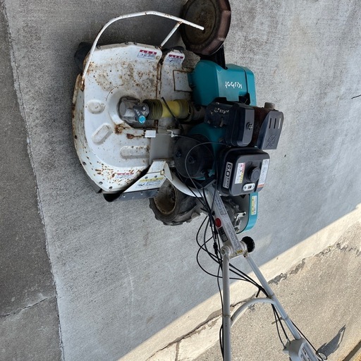 ジャクン品草刈り機