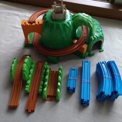 プラレール　トミー