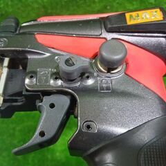 マックス HA-50P4(D) 高圧ピンネイラ【市川行徳店】【店頭取引限定】【中古】管理番号：IT4HSNQB2894の画像