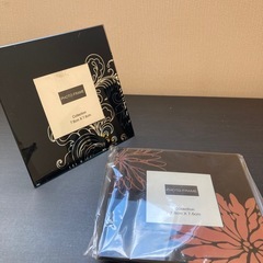 フォトフレーム　
写真立て　一つは未使用品　無料