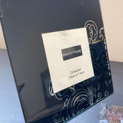 フォトフレーム　
写真立て　一つは未使用品　無料の画像