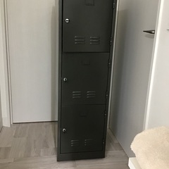 鍵付きロッカーあげます。