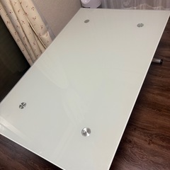 テーブル