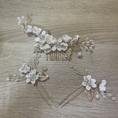 髪飾りの画像