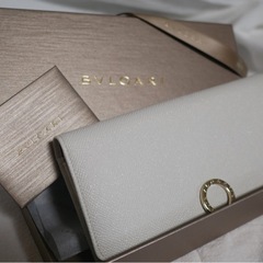 【新品・未使用品】BULGARI ホワイト 長財布　ブルガリ・ブルガリ
