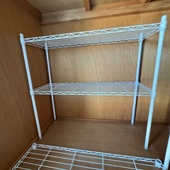 白のスチールラック　③