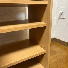 引き出しテーブル付き　棚　 収納家具　電源コード対応の画像